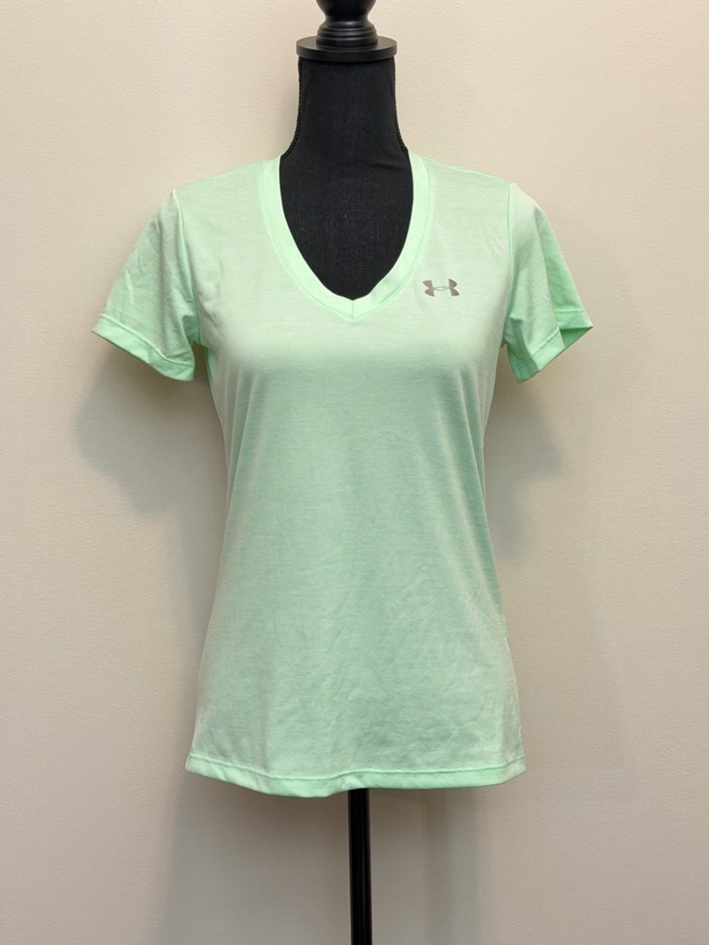 Under Armour Women XS Lime Green Performance‎ V-Neck Tee Loose Heat Gear Active